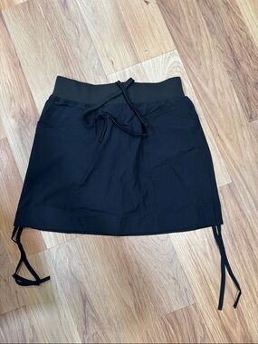 Black Water Repellant Drawstring Active Skort